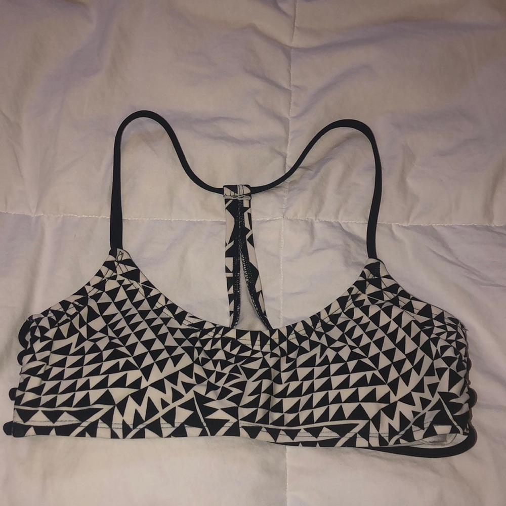 black & white bikini scoop top
